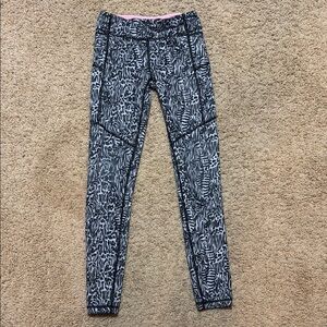Ivivva Black and White Patterned Leggings